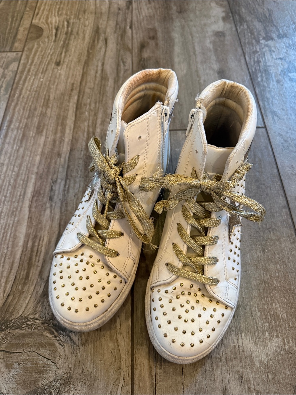 Outwoods White High-Top Sneakers with Gold Studs and Laces